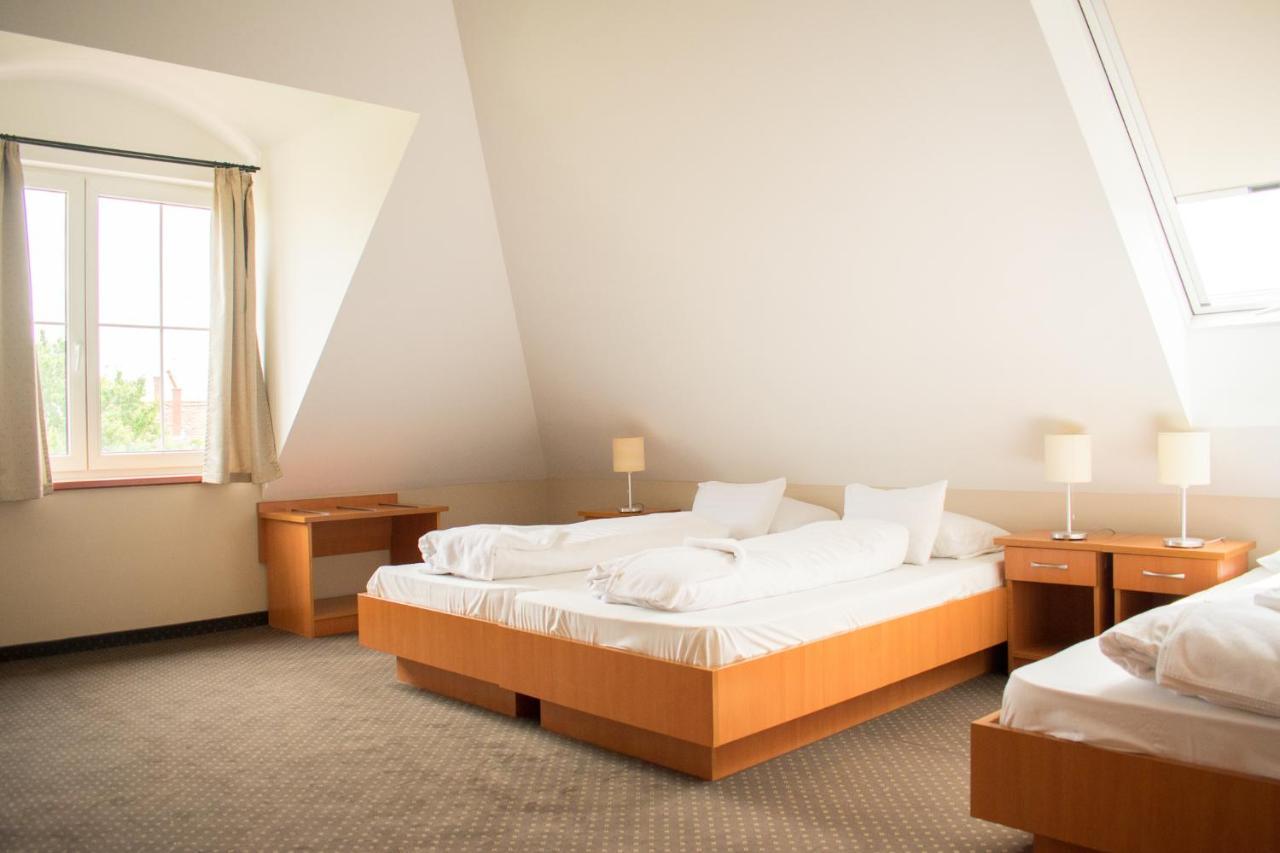 P4W Hotel Residence Szombathely Extérieur photo