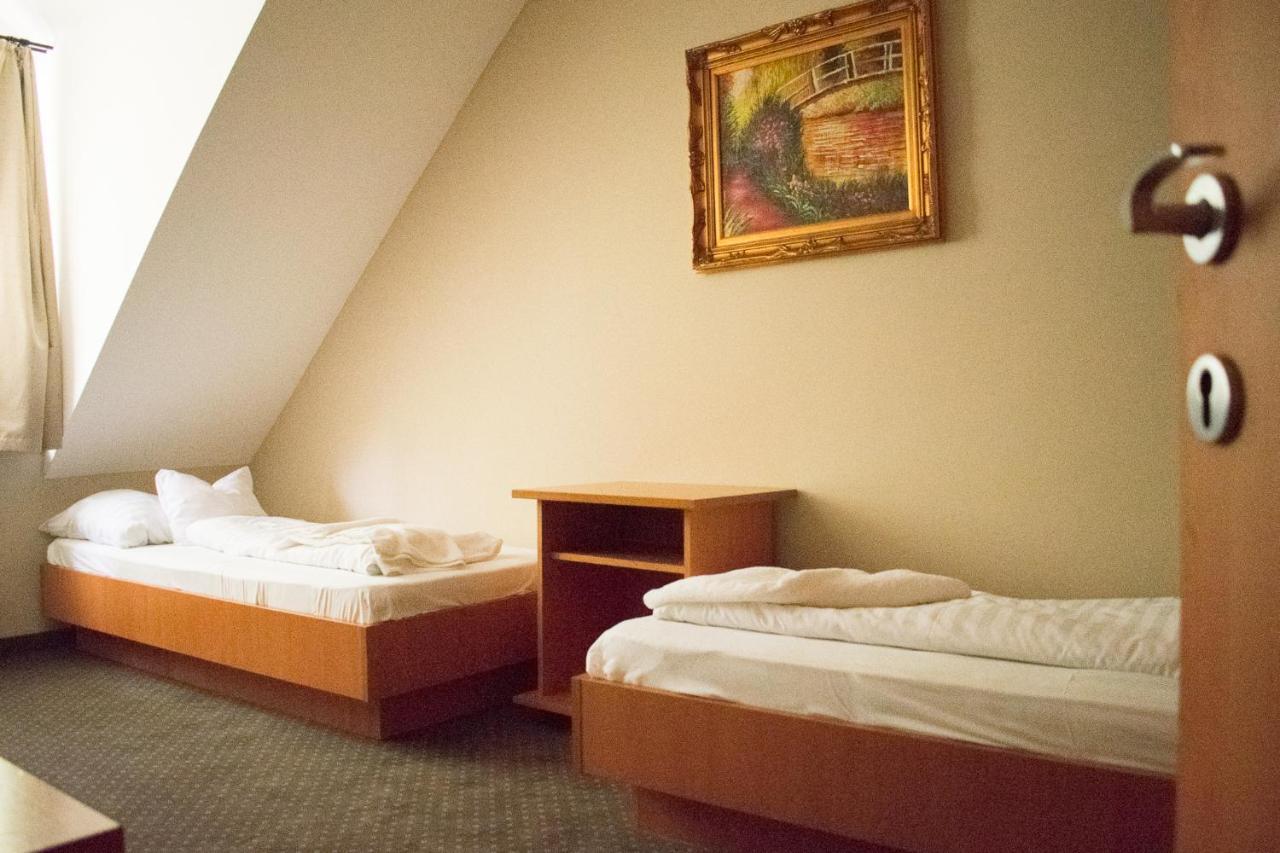 P4W Hotel Residence Szombathely Extérieur photo